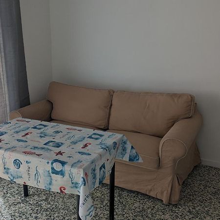 Studio Avec Coin Nuit, 100 M De La Mer Le Lavandou Buitenkant foto