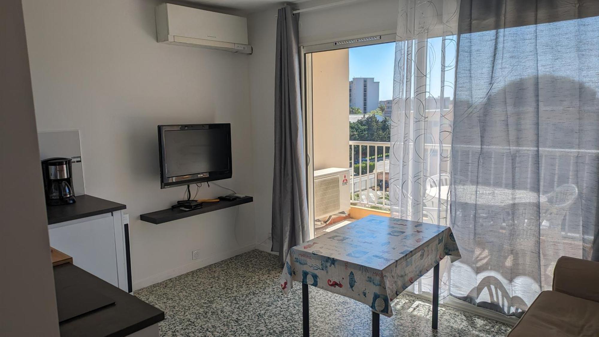 Studio Avec Coin Nuit, 100 M De La Mer Le Lavandou Buitenkant foto