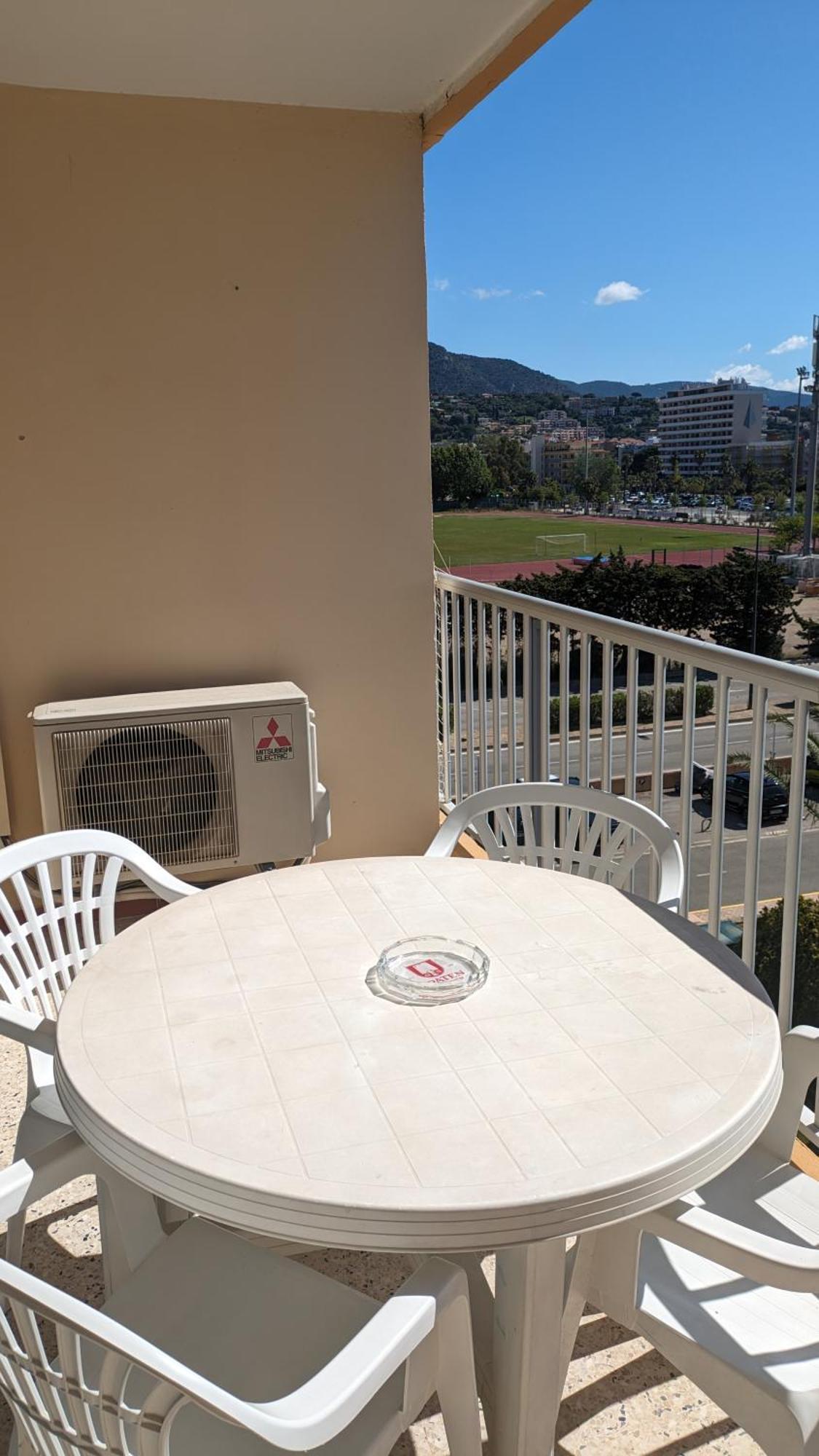 Studio Avec Coin Nuit, 100 M De La Mer Le Lavandou Buitenkant foto